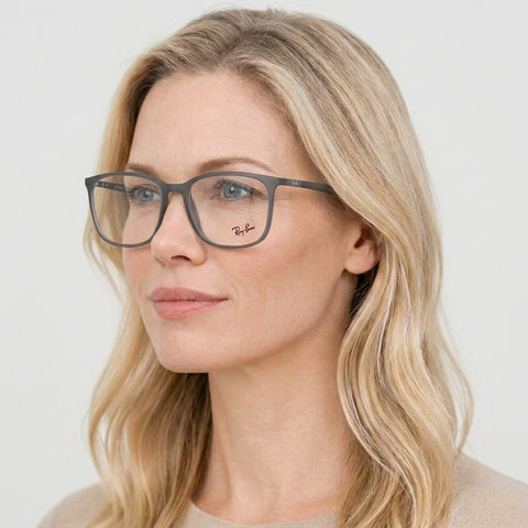 Ray-Ban RX7199 - 5521 - Grå på model