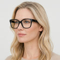 Orové sort firkantet brille på model