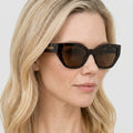Prada PR A09S - 16N5Y1 - Tortoise på model