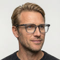 Solaria - Transparent grå på model
