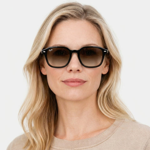 Ray-Ban RB4458D - 714/13 - Transparent brun på model