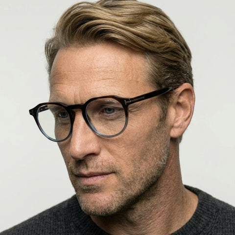 Tom Ford FT5833-B - 056 - Havana på model