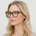 Burberry EVELYN - 3943 - Havana på model
