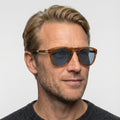 Persol STEVE MCQUEEN - 96/56 - Havana på model