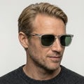 Mistral transparent hvid firkantet solbrille på model