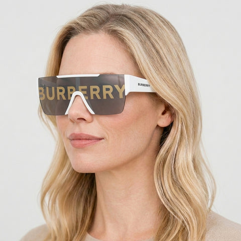 Burberry BE4291 - 3007/H - Hvid på model