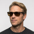 Ray-Ban NEW WAYFARER - 902/57 - Tortoise på model