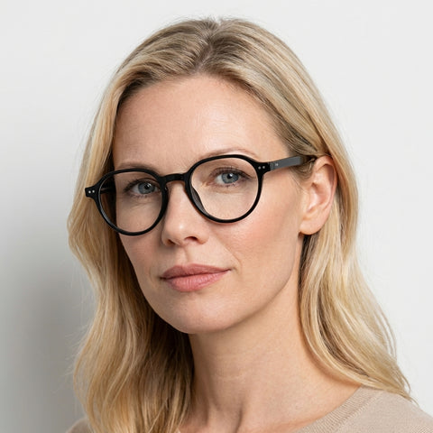 Zephira blank sort oval brille på model