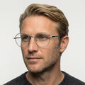 Nivelle sølv rund brille på model