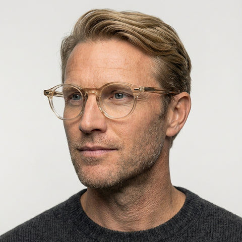 Veyla - Transparent brun på model