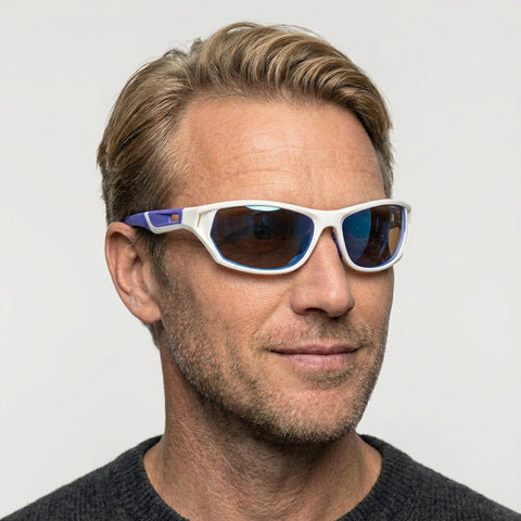 Severin - Hvid på model