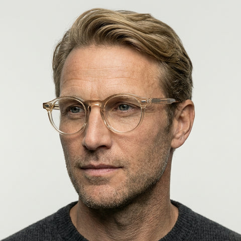 Veyla - Transparent brun på model