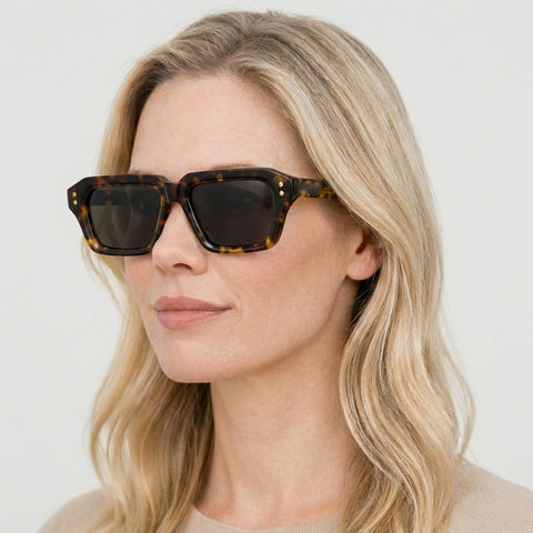 Aurelia - Tortoise på model