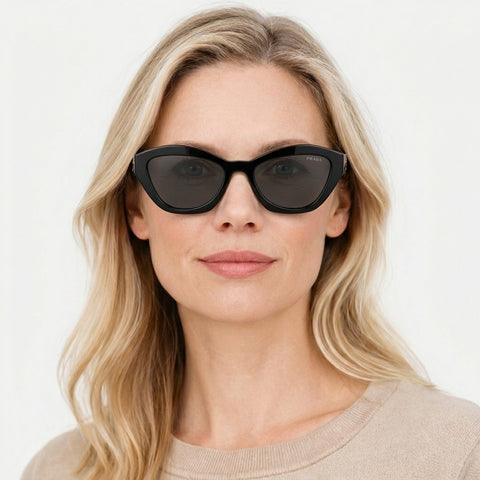Prada PR A02S - 16K08Z - Sort på model