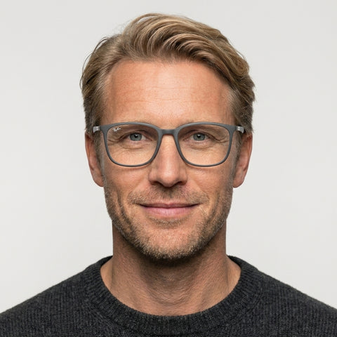 Ray-Ban RX7199 - 5521 - Grå på model