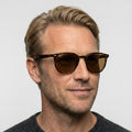 Ray-Ban RB4306 - 710/83 - Havana på model
