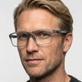 Lysander - Grå på model