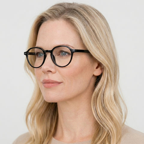 Zephira blank sort oval brille på model