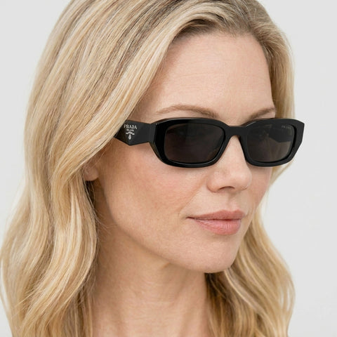 Prada PR B06S - 16K08Z - Sort på model