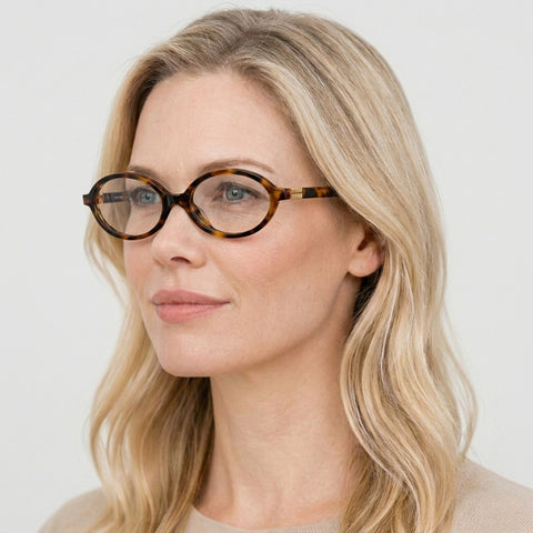 Miu Miu MU 01XV - VAU1O1 - Havana på model
