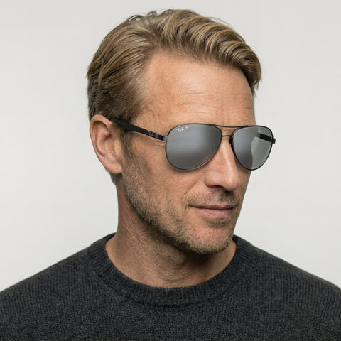 Ray-Ban CARBON FIBRE - 004/K6 - Gunmetal på model