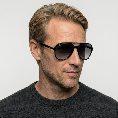 Ray-Ban RB4376 - 601/8G - Sort på model