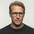 Evander - Transparent grå på model
