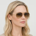 Ray-Ban AVIATOR LARGE METAL - 001/51 - Guld på model