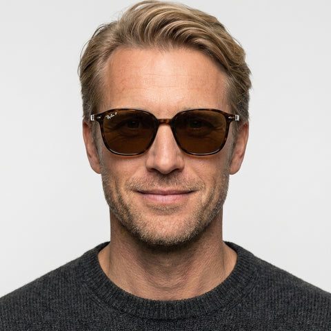 Ray-Ban LEONARD - 902/57 - Tortoise på model