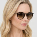 Ray-Ban RB2204 - 902/51 - Havana på model