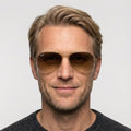 Ray-Ban AVIATOR LARGE METAL - 001/51 - Guld på model