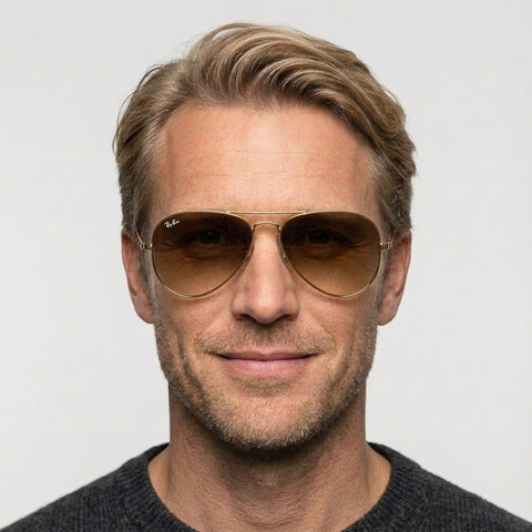 Ray-Ban AVIATOR LARGE METAL - 001/51 - Guld på model