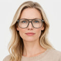 Persol GRETA - 1103 - Transparent grå på model
