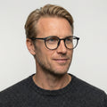 Alvaris - Blank sort på model