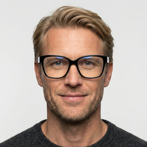 Orové sort firkantet brille på model