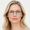 Delacroix sort rund brille på model