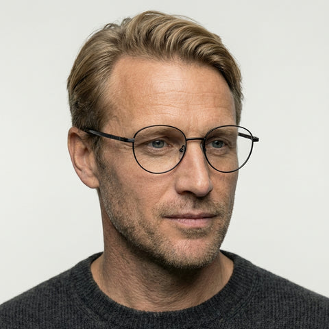 Delacroix sort rund brille på model