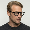 Fenric blank sort oval brille på model