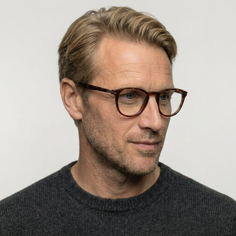 Persol PO3143V - 24 - Havana på model