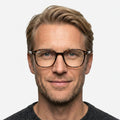 Ray-Ban LEONARD - 2012 havana rektangulær brille på model