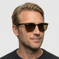 Ray-Ban RB4306 - 710/73 - Havana på model