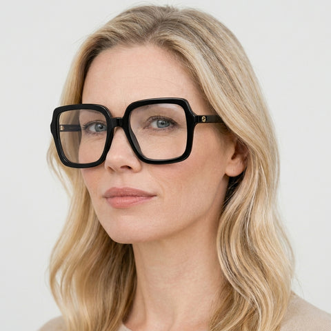 Gucci GG1318O - 001 sort kvadratiske brille på model
