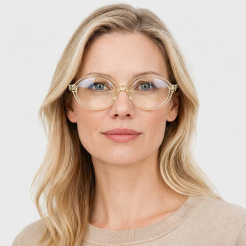 Veyonna - Transparent gul på model