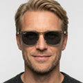 Ray-Ban RB2210 - 6765R5 - Transparent brun på model