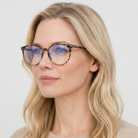 Tom Ford FT5575-B - 054 - Havana på model
